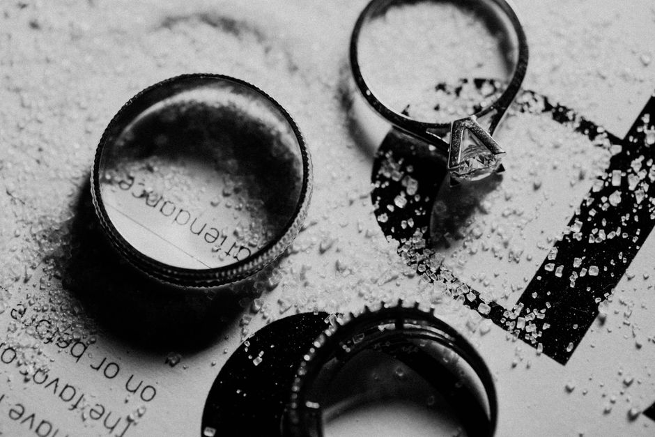 Wedding rings and macro photography details
